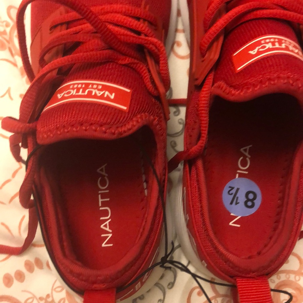 Shoes - Picture 5 of 7